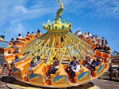 Spinning Gravity Ride | Spinning Amusement Park Ride for Sale Theme Parks Rides, Amusement Park Rides, Carnival Rides, Football Themes, Thrill Seeker, Thrill Ride, Amusement Parks, Vintage Circus, Shopping Malls