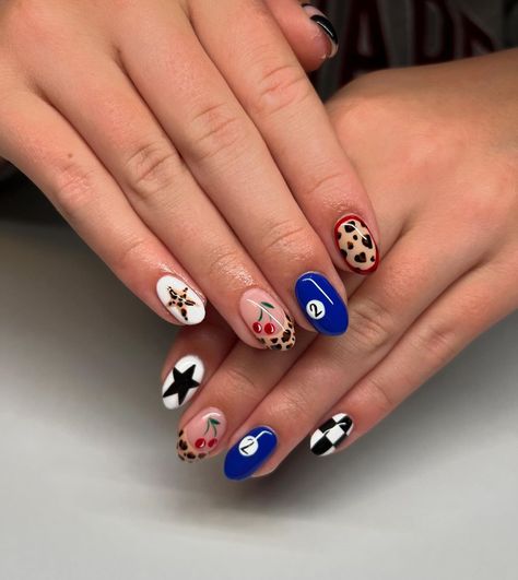 Amsterdam Nails Ideas, Navy And Pink Nails Ideas, New York Nail Ideas, Police Nails Designs, Disco Ball Nail Art, Nail Ideas Art, New York Nails, Fun Nail Ideas, Nail Art Beginners