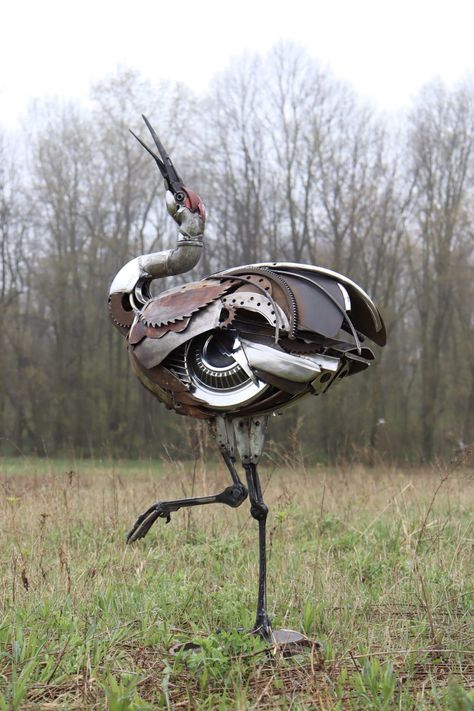 Sculpture by David Groenjes.  Sandhill Crane “Dance Like Nobody’s Watching” Metal Animal Sculptures, Scrap Sculpture, Scrap Metal Sculpture, Crane Dance, Junk Metal Art, Bird Sculptures, Sandhill Crane, Sculpture Design, Metal Animal