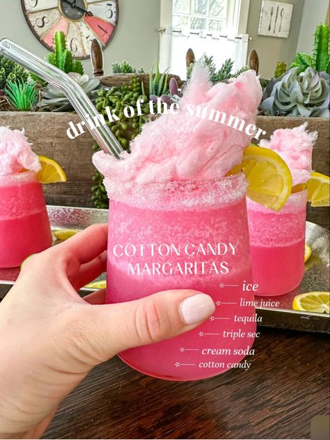 21st Birthday Signature Drink, Fun Pink Alcoholic Drinks, Pink Alcoholic Drinks For A Party Tequila, Yummy Mixed Drinks Alcohol, Pink Liquor Drinks, Pretty Alcoholic Drinks Aesthetic, Cherry Drinks Alcoholic, Cute Drinks Alcohol, Pretty Drinks Alcohol