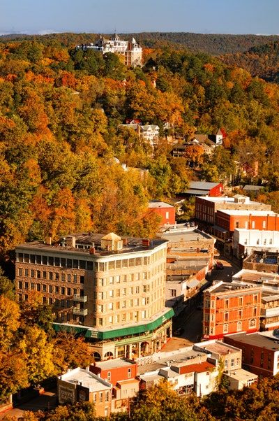 The Prettiest Town in Every U.S. State | Architectural Digest Thorncrown Chapel, Nebraska City, Eureka Springs Arkansas, Florida Holiday, Small Towns Usa, Small Town America, Scenic Railroads, Ozark Mountains, Eureka Springs