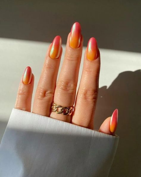 Sunset Inspired Nails, Summer Sunset Nails, Red And Orange Nails, Gradiant Nails, Chrome Nails Silver, Ombre Chrome Nails, Orange Ombre Nails, Black Ombre Nails, Red Ombre Nails