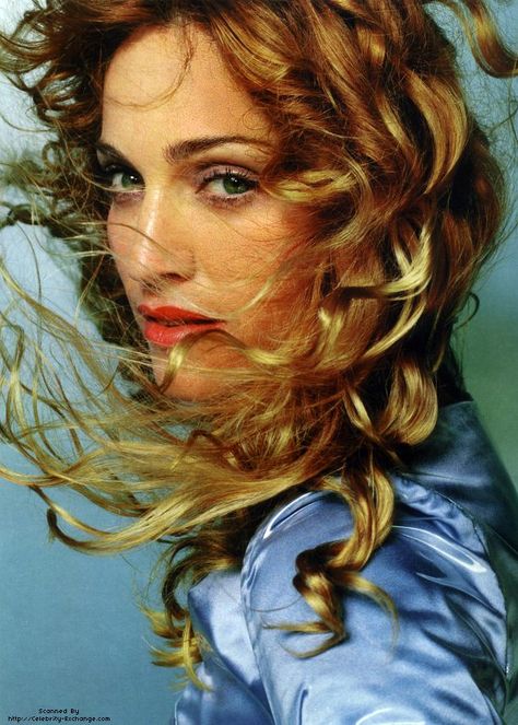 Madonna Ray Of Light, Madonna Albums, Divas Pop, Madonna Music, Madonna 80s, Madonna Photos, Ray Of Light, Mario Testino, In Your Face