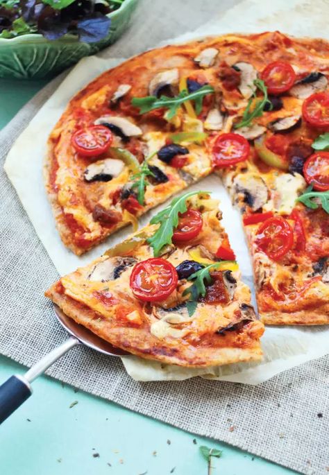 Pizza Vegana, Italian Pizza Recipe, Pizza Margherita, Breakfast Pizza, Veg Recipes, Vegan Dishes, Pizza Recipes, Going Vegan, Veggie Recipes