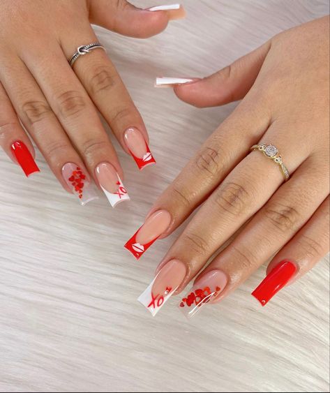 Cute Red Acrylic Nails, Valentines Red Nails, Neutral Nails Acrylic, Orange Acrylic Nails, Red Nail Art Designs, Vday Nails, Girly Pop, Medium Nails, Red Acrylic Nails