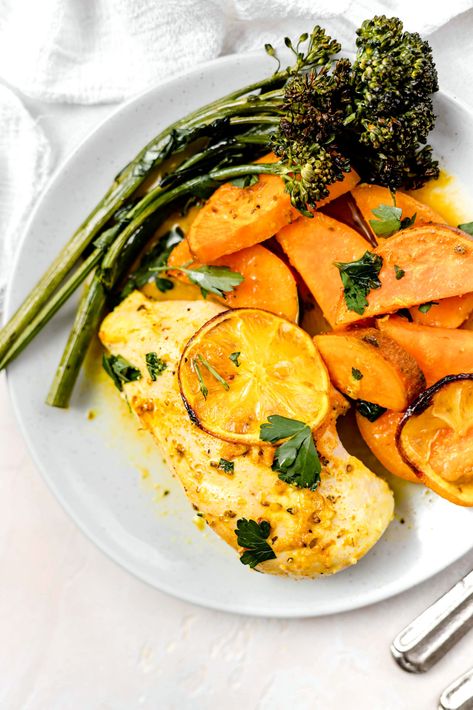 This one-pan Lemon Chicken and Sweet Potato recipe is so delicious, you’ll want to make it weekly! Chicken breasts and sweet potatoes are roasted in classic Greek flavors (lemon, olive oil, oregano) until juicy and tender. Make this no-fuss healthy recipe for dinner or meal prep it for the week! (Paleo & Whole-30) #healthy #dinner #mealprep #lemon #chicken #sweetpotatoes #greekchicken #paleo #whole30 #bakedambrosia Healthy Lemon Chicken Recipe, Crohns Friendly Recipes, Everything Bagel Breakfast, Chicken And Sweet Potatoes, Healthy Lemon Chicken, Crohns Diet, Low Fodmap Vegetables, Crohns Recipes, Bagel Breakfast