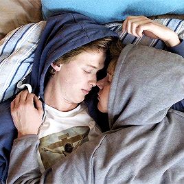 SKAMGIF — Evak’s Eskimo kisses Isak And Even, Samuel Larsen, Evak Skam, Harry Shum Jr, High School Drama, Isak & Even, Francisco Lachowski, Jamie Campbell Bower, K Pop Star