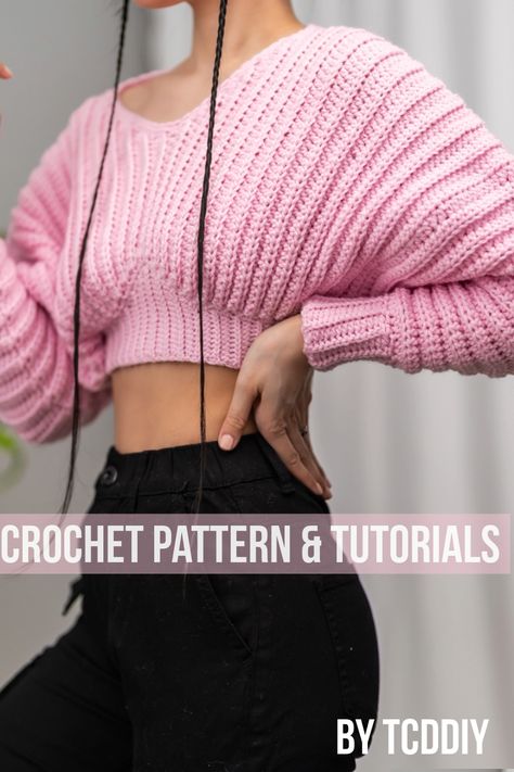 Batwing Sweater Pattern, Crochet V Neck Sweater, Crochet V Neck, Crochet Pattern Tutorial, Jumper Pattern, Crochet Pieces, Batwing Sweater, Jumper Patterns, Step By Step Crochet