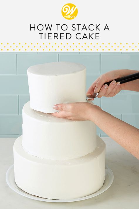 Homemade Wedding Cake, How To Make Wedding Cake, How To Stack Cakes, Plats Healthy, Diy Wedding Cake, Wilton Cake Decorating, Wedding Cake Recipe, Tiered Cake, Gateaux Cake