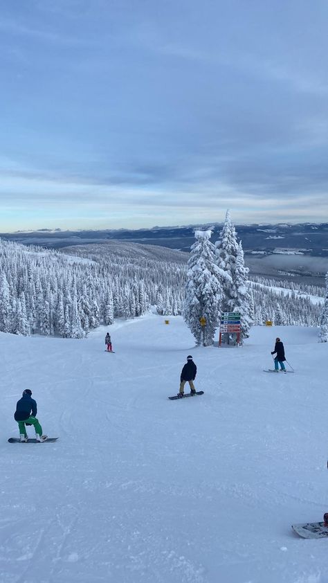 We've arrived!! SnowSkool 2022 is in Big White!! | The ski instructor courses and snowboard instructor courses begin this week 🤙 Canada Skiing, Big White Canada, Ski Instructor Aesthetic, Canada Snowboarding, Luxury Ski Trip Aesthetic, Ski Canada, Switzerland Snowboarding, Chalet Girl, Big White Ski Resort