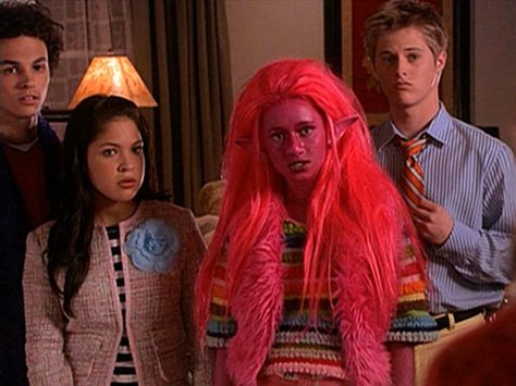 Halloweentown High (October 8, 2004) | Community Post: The 38 Best Disney Channel Original Movies OMG!!! Ryan and kelsi Halloweentown High, Halloween Town Disney, Olesya Rulin, Disney Halloween Movies, Disney Channel Original Movies, Halloween Town Movie, Lucas Grabeel, Disney Channel Movies, Old Disney Channel