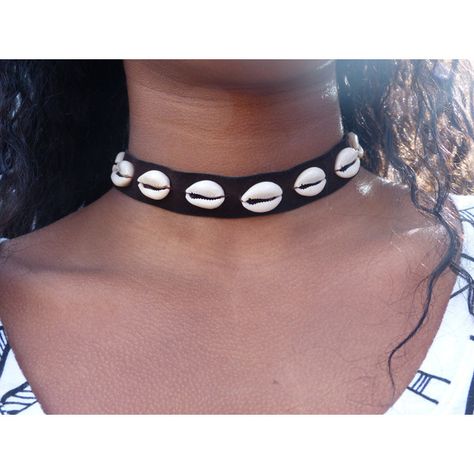 Handmade Chokers Diy, Afro Jewelry, Collar Hippie, Cowrie Shell Jewelry, Diy Choker, Navratri Collection, Diy Fabric Jewellery, Cowrie Shell Necklace, Handmade Chokers