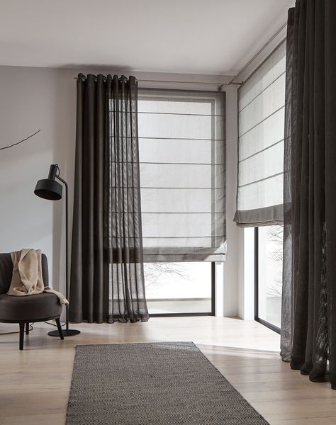 Faltrollo und Vorhang Liverpool Blinds And Curtains Together, Interior Design Contemporary, Attic Window, High Windows, Shutter Blinds, Textured Panels, Window Shutters, Design Hotel, Net Fabric