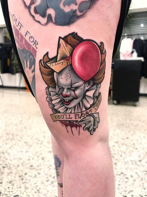 Tim Curry Pennywise Tattoo, Legacy Tattoo, Pennywise Tattoo, Horror Tattoo Ideas, Horror Sleeve, Monster Tattoo, Balloon Tattoo, Traditional Tattoo Inspiration, Horror Tattoos