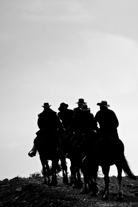 Cowboys headin' home Modern Cowboy Aesthetic, Cowboy Black And White, Electric Cowboy, Grunge Cowboy, Country Girl Aesthetic, Vampire Oc, Saloon Bar, Cowboys And Angels, Cowboy Posters