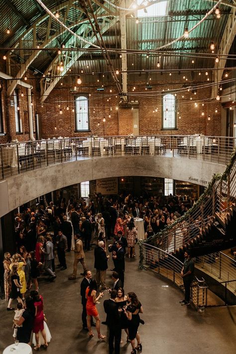 Elegant + industrial Portland wedding at The Armory | Image by Laurken Kendall Photography Unique Colorado Wedding Venues, Portland Oregon Wedding Venues, Oregon Wedding Venues, Marry Rich, Midnight Wedding, Portland Wedding Venues, Venue Photography, Bend Wedding, Wedding Venues Oregon