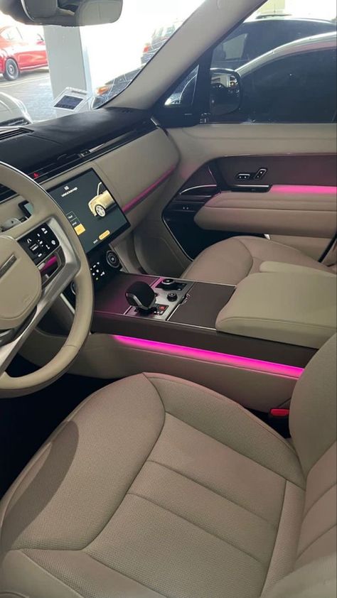 Bmw Aesthetic Interior, Range Rover Aesthetic Interior, Inside Range Rover, Range Rover White, Range Rover Interior, Dream Cars Range Rovers, Luxury Cars Range Rover, مرسيدس بنز, Luxury Car Interior