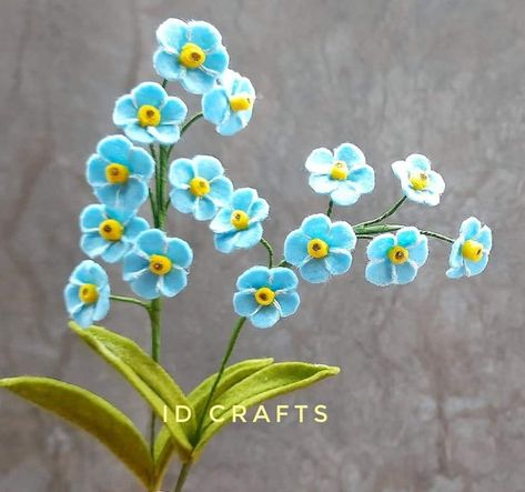 Tiny Felt Flowers, How To Make Tiny Flowers, Mini Felt Flowers, Felt Flower Templates Printable Free Pattern, Felt Flower Patterns Free, Felt Flowers Diy Easy, How To Make Felt Flowers, Small Felt Flowers, Felt Flower Diy