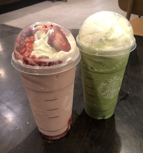 Strawberry Frappe Aesthetic, Matcha And Strawberry Drink, Strawberry Frappe Starbucks, Matcha And Strawberry, Menu Aesthetic, Strawberry Frappe, Matcha Frappe, Vanilla Bean Frappe, Strawberry Latte