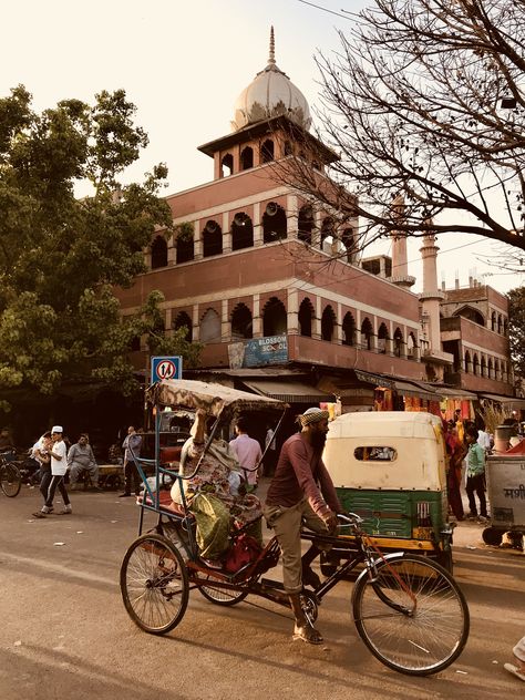 Does this image give you a typical old Delhi vibe ? #Delhi #Cycle #Heritage #India Old Delhi Photography, Purani Delhi Aesthetic, Purani Dilli Aesthetic, Old Delhi Aesthetic, New Delhi Aesthetic, Delhi Vibes, Purani Delhi, Delhi Aesthetics, Delhi Aesthetic