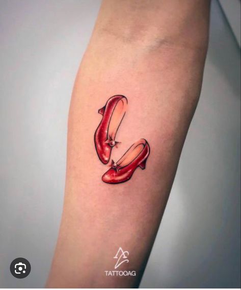 Wizard Of Oz Tattoo, Holly Tattoo, Tiny Disney Tattoo, Ryan Tattoo, Oz Tattoo, Feminist Tattoo, Tattoo Thoughts, Movie Design, Ruby Red Slippers