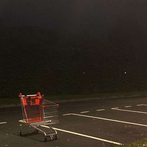 Grunge Liminal Space, Liminal Space Gas Station, Liminal Space Parking Lot, Parking Lot At Night Aesthetic, Liminal Space Photoshoot, Liminal Parking Lot, Liminal Space Airport, Liminal Space Photography, Dark Liminal Space