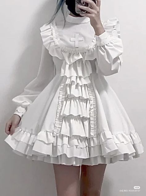 Kawaii White Dress, Frilly Outfits Aesthetic, White Frilly Dress, Off White Clothing, Frilly Dresses, Really Cute Outfits, Kawaii Clothes, Hot Outfits, Cosplay Outfits