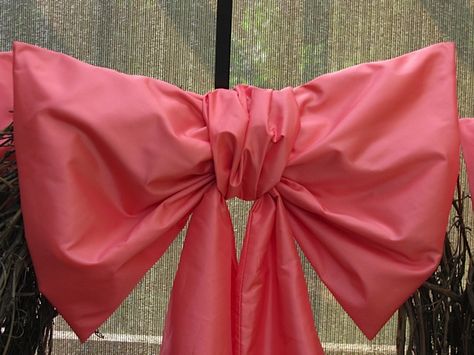 The Craft Tutor: How to Make a Big Bow Balloon Bow, No Sew Bow, Big Bow Dress, Bow Craft, Par Tee, Door Bow, Giant Bow, Fancy Bows, Bows Diy Ribbon