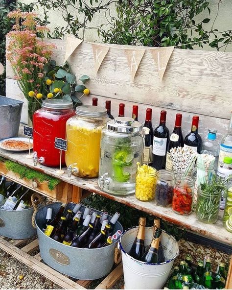 Beverage Station Party, Small Backyard Design Layout, Wedding Drink Station, Small Backyard Design Ideas, Fest Temaer, Backyard Design Layout, Backyard Design Ideas, Drink Station, Party Bars