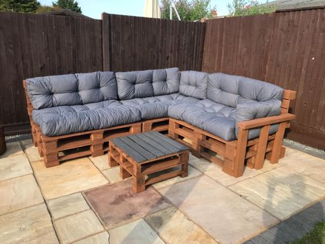 Euro Pallet Furniture, Corner Sofa Garden, Euro Pallet, Balcony Designs, Backyard Kids, Pallet Lounge, Pallet Cushions, Cushions Uk, Euro Pallets