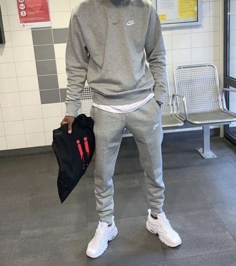 Nike Fleece Outfit, Nike Club Fleece Outfit, Sweater And Sweatpants Outfits, Nike Sweatpants Outfit, Nike Club Fleece, Fleece Outfit, Sweatpants Outfit, Nike Fleece, Nike Sweatpants