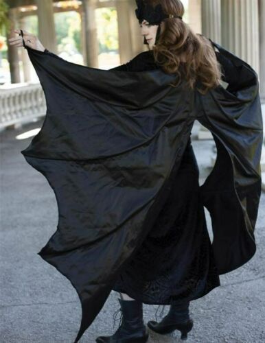 Polyester bat wing cape from Victorian Trading Co., 60-1/2" wing span, back view (US $39.95, October 2019) Victorian Halloween Decorations, Wing Cape, Ball Theme Party, Bat Wings Costume, Wing Costume, Halloween Victorian, Victorian Halloween, Costume Capes, Saloon Girls