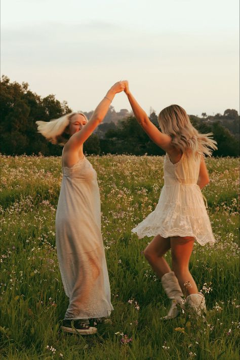 Vintage thrifted white 
dress lace flower field cowgirl boots cowboy boots sunset golden hour Photoshoot with friends Photoshoot poses ideas slip dress Senior Picture Best Friends Photo Ideas, Cowgirl Boot Photoshoot, Photo Shoot Ideas Friends, Cowboy Boots Photoshoot, 2 Friends Photoshoot, Bsf Pictures, Duo Photoshoot, Thrifted Dresses, Friend Senior Pictures