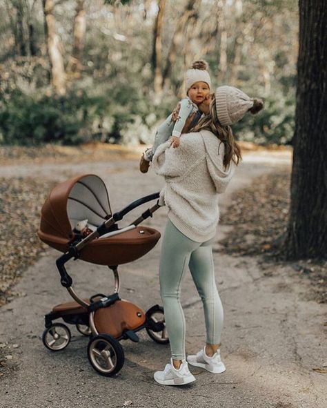 Newborn Goals, Baby Bump Pictures, Bump Pictures, Baby Stroller, Teenager Outfits, Baby Set, Family Goals