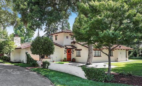 Hot Property: Elegant California Mission in Menlo Park basks in sunlight California Missions, Beautiful California, Menlo Park, Guest Cottage, California Homes, Bay Area, Floor Plan, Floor Plans, Cottage