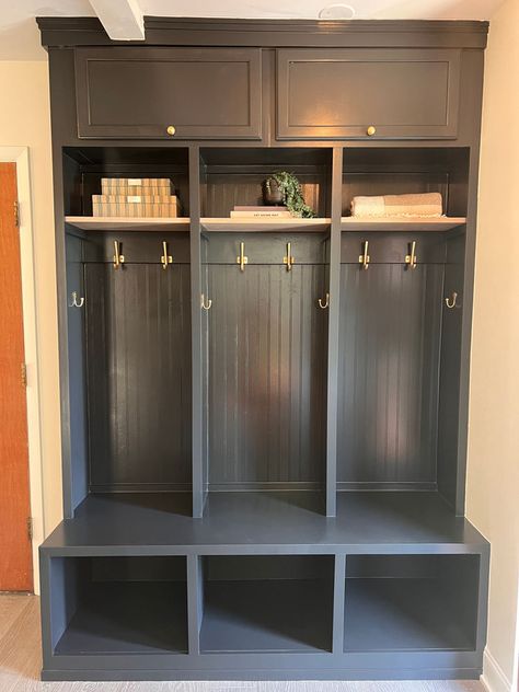 Bench Cubby Storage, Mud Room Cubbies With Bench, Cubbies With Bench, Entryway Cubbies With Bench Diy, Mudroom With Open Lockers, Room Cubby Ideas, Built In Cubby Wall, Mud Room Lockers With Bench, Entry Way Cubby Ideas