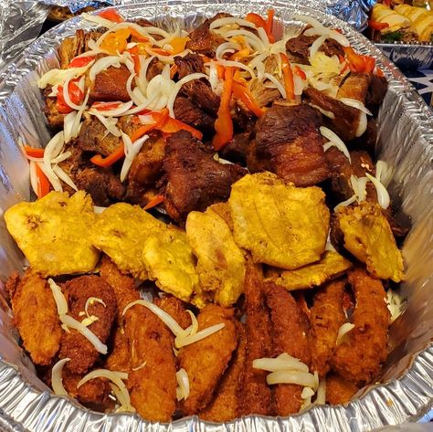 Haitian Party Food, Healthy Haitian Food Recipes, Haitian Culture, Vegan Haitian Food, Haitian Food, Haitian Food Legume, Haitian Fritay Platter, Haitian Fritay Recipe, Haitian Food Acra