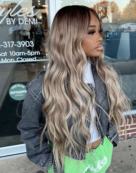 Blonde With Dark Roots Black Women, Ceo Moodboard, Hair Color For Light Skin Tone, Foilyage Hair, Blended Blonde Hair, Dark Skin Blonde Hair, The Life I Want, Blondes Have More Fun, Life I Want