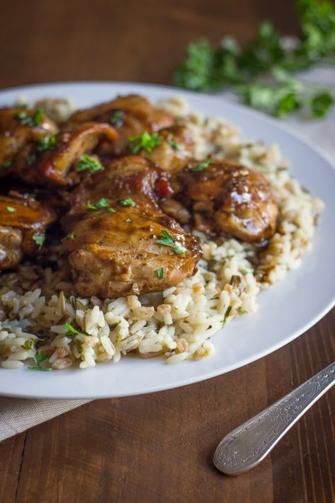 Rich, flavorful, never dry boneless chicken thighs served over rice with a delicious creamy balsamic sauce you'll totally love! Balsamic Sauce, Chicken Entrees, Balsamic Chicken, Turkey Dishes, Boneless Chicken Thighs, Skillet Chicken, Winner Winner Chicken Dinner, Boneless Chicken, Chicken Thigh Recipes