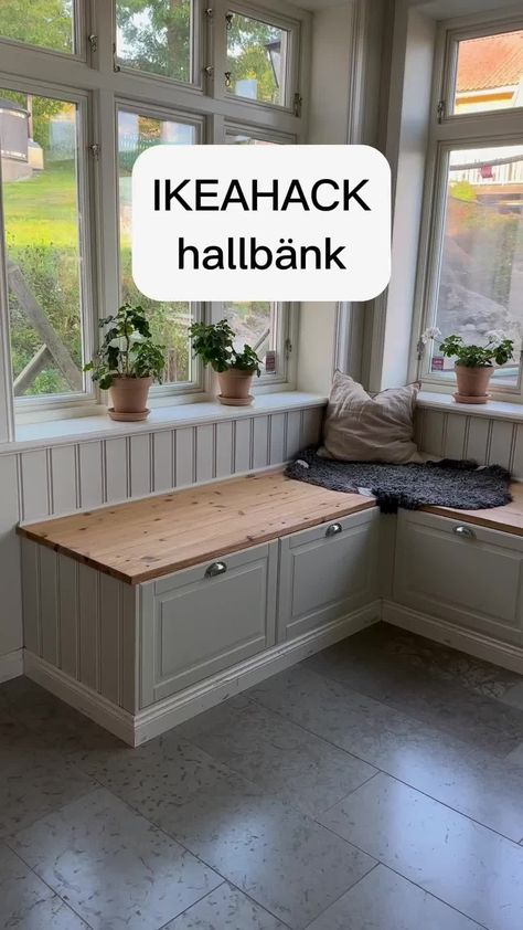 IKEA Hacks & Ideas | Home Inspiration | Houseware & more | Amazed by @villa_thyringsborg’s brilliant creation! 🌟 Dive into the world of inexpensive hallway elegance with her stunning bench… | Instagram Ikea Maximera, Ikea Hall, Ikea Hack Bench, Ikea Decor Hacks, Ikea Kitchen Hacks, Ikea Bodbyn, Ikea Bench, Ikea Hacks Ideas, Living Room Hacks