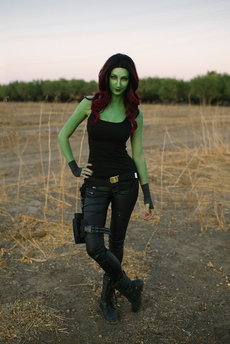 Gamora Costume Halloween 2017. Guardians of the Galaxy. Gamora Outfit, Gamora Costume, Star Lord Costume, Cool Couple Halloween Costumes, Marvel Halloween Costumes, Hot Halloween Outfits, Marvel Costumes, Cute Couple Halloween Costumes, Hero Costumes