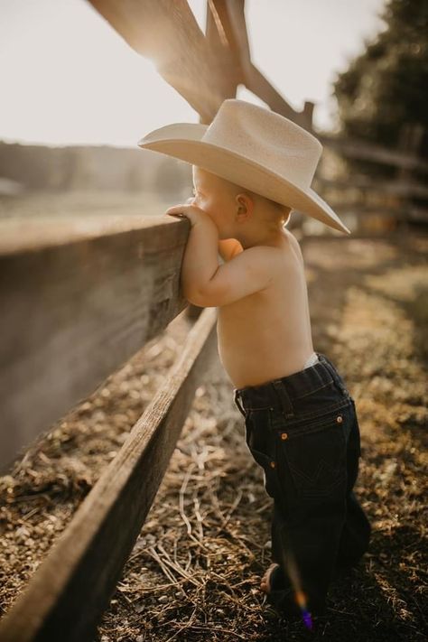 Cowboy Birthday Photoshoot, First Rodeo Birthday Pictures, Cowboy Theme Photoshoot, Rodeo First Birthday Pictures, My First Rodeo Birthday Photoshoot, One Year Farm Photoshoot, First Rodeo Pictures, One Year Photoshoot Ideas Boy, First Rodeo Birthday Photoshoot