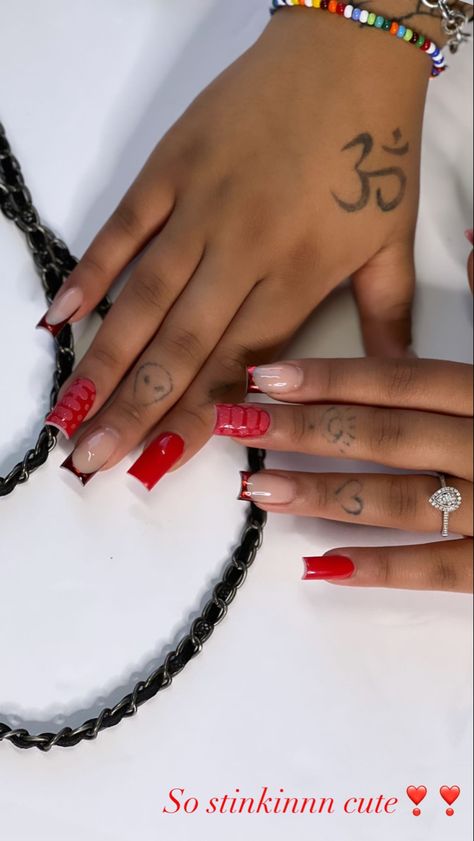 Red Cute Nails Short, Red Shorties Acrylic Nails, Unique Acrylic Nails Red, Cute Short Red Acrylic Nails, Short Red Birthday Nails, Red Nails Short Square Design, Red Short Nails Black Women, Short Cute Red Nails, Short Nails Design Red