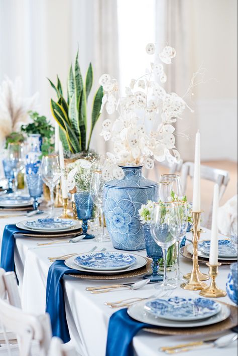 Ideas for pops of blue in your wedding reception table decor. Vendors: Photographer: Southern Vintage Photography; Event Venue: South Carolina Society Hall; Event Planner: Elizabeth Elkins Weddings & Events; Beauty: Silhouette On Site; Floral Designer: Creech’s Florist; Shoes: Kheloni; Cinema and Video: Palmetto Wedding Films; Caterer: Peared To Bee; Ring Designer: Polly’s Fine Jewelry; Hair Stylist: Brie Tallman Hair; Transportation: Whip Dash; Bridesmaid Dresses: Bella Bridesmaids; Dress Desi Greek Inspired Wedding, Blue Wedding Details, Floral Tablescape, White Tablescape, Chinoiserie Wedding, Southern Vintage, Halloween Tablescape, Neutral Wedding Colors, Tablescape Inspiration