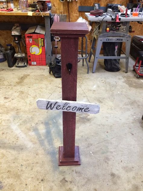 DIY Welcome Porch Post - Wilker Do's Porch Signs Diy, Post Crafts, Decorative Post, Old Fence Boards, Fall Creations, Welcome Post, Building A Porch, Porch Posts, Door Signs Diy