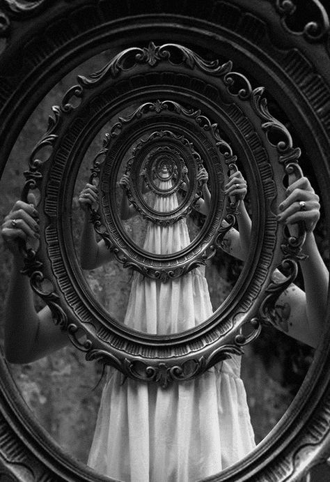 Francesca Woodman, Mirror Photography, The Reflection, Surrealism Photography, Conceptual Photography, Arte Fantasy, Through The Looking Glass, Dark Photography, Dark Beauty