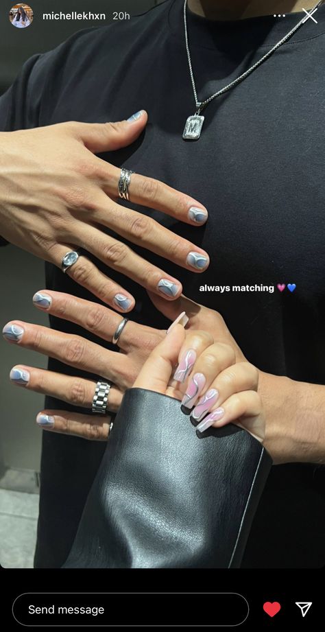 Nails For My Girlfriend, Halloween Nails Couple, Nail Date With Boyfriend, Matching Gf Bf Nails, Aesthetic Matching Nails, Cute Couple Nails, Guy And Girl Matching Nails, Matching Nail Ideas For Couples, Matching Couple Nail Designs