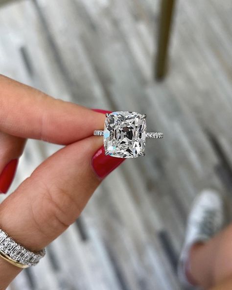 RING CONCIERGE on Instagram: “Ever wonder what 7ct of Cushion perfection looks like on? Swipe for the answer 💎” Square Engagement Ring, Engagement Ring Cushion Cut, Custom Diamond Jewelry, Engagement Ring Cushion, Square Engagement Rings, Cushion Cut Engagement, Engagement Rings Vintage Halo, Cushion Cut Moissanite, Cushion Cut Engagement Ring