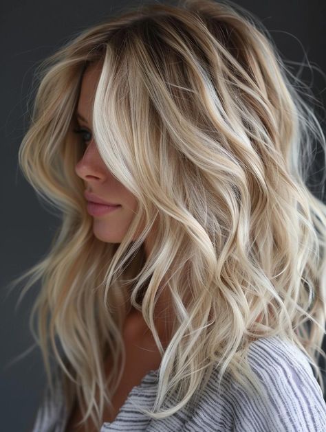 Blonde Hair Color Ideas Balayage, Blonde Hair Brown Highlights Caramel, Warm Beach Blonde Hair, Blond Hair For Pale Skin, Solid Blonde Hair Color Ideas, Blonde Highlights 2024, Caramel And Blonde Hair, Bronze Creamy Blonde Hair, Warm Ash Blonde Hair