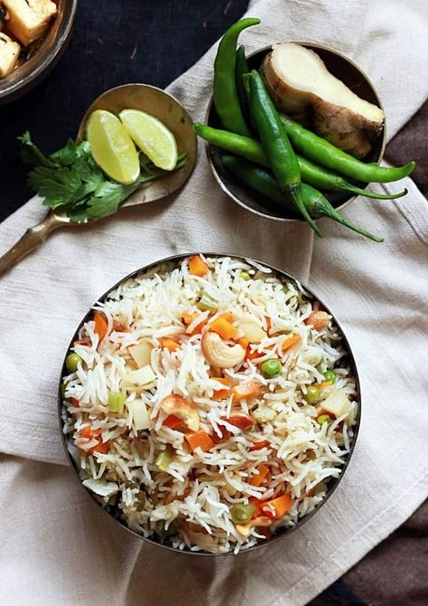 veg pulao recipe with step by step photos. learn how to make restaurant style vegetable pulao with this easy recipe. Veg pulao cooked with whole spices! #vegpulao #vegetablepulaorecipe Fried Paneer, Veg Pulao Recipe, Vegetable Pulao Recipe, Vegetable Pulao, Veg Pulao, Fried Rice Noodles, Chilli Paneer, Plain Cake, Easy Vegetarian Dinner